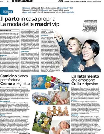 Pagina di giornale dedicata alla maternità delle celebrità, con foto di una donna sorridente con il suo bambino e titoli di articoli.