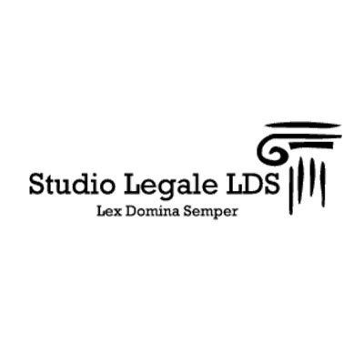 Logo di Studio Legale LDS con testo nero e icona stilizzata di una colonna, slogan “Lex Domina Semper”