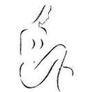 Disegno minimalista di una figura nuda seduta di profilo, con ginocchia piegate e testa china.