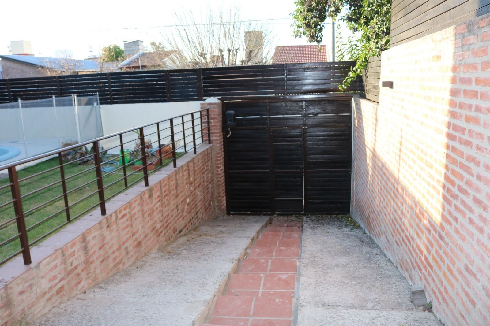 Dos casas en terreno esquina