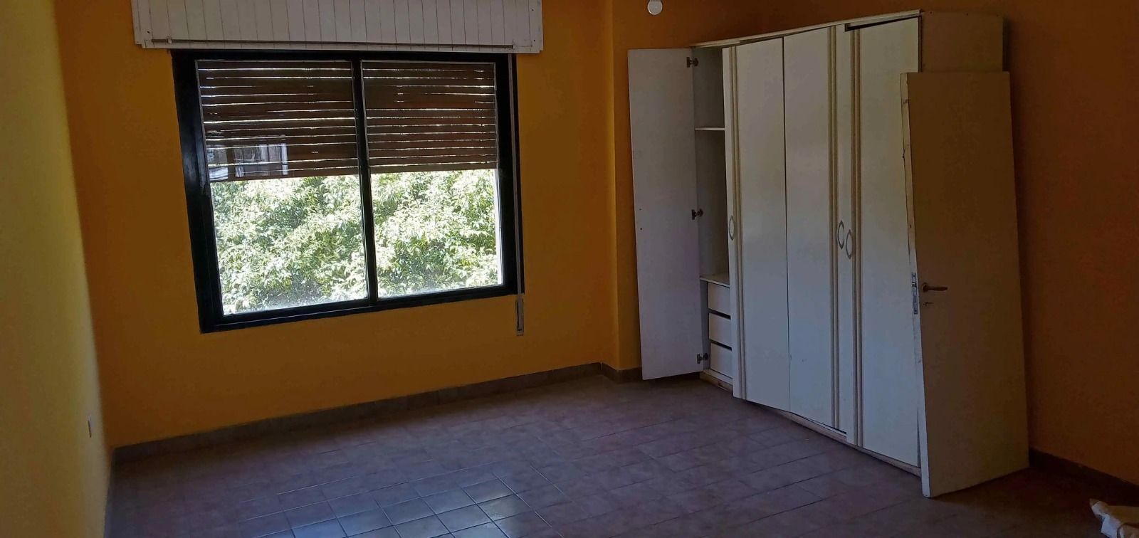 Amplia casa con dos dormitorios