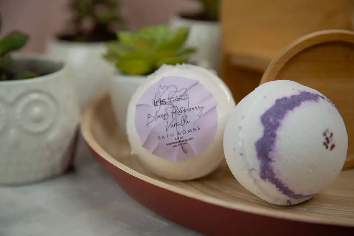 Black raspberry Vanilla Bath Bomb