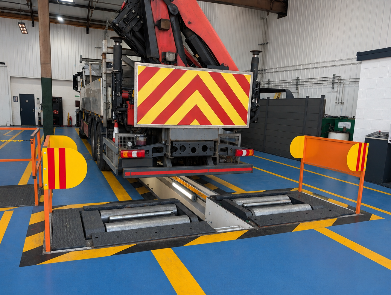 Motoflow roller lane and safety-marked test area