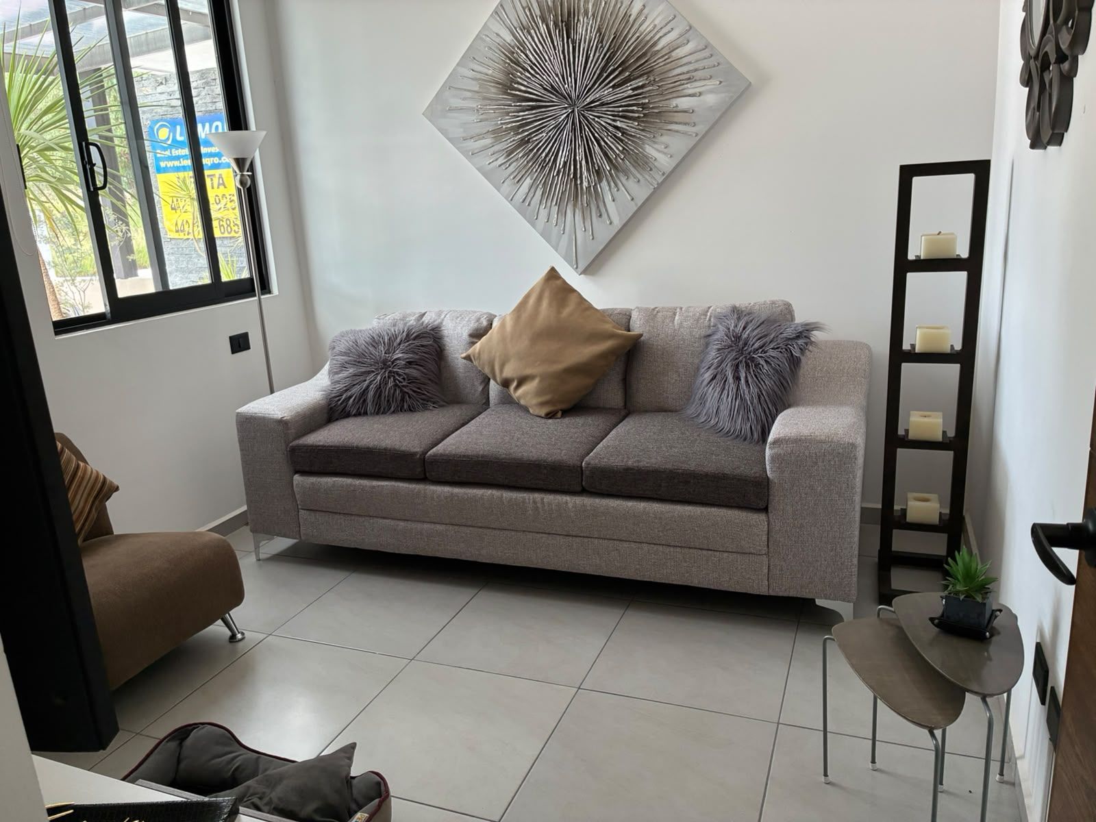 Tapicería de sala residencial en Querétaro