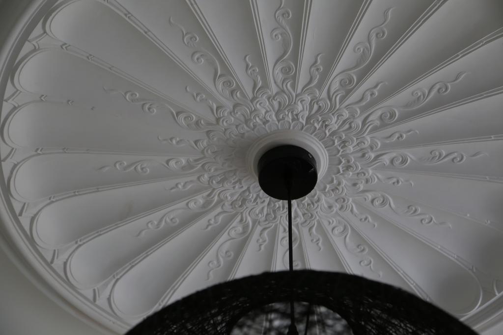 White Ceiling Centres — Manufacturing Cornices in Logan Village, QLD