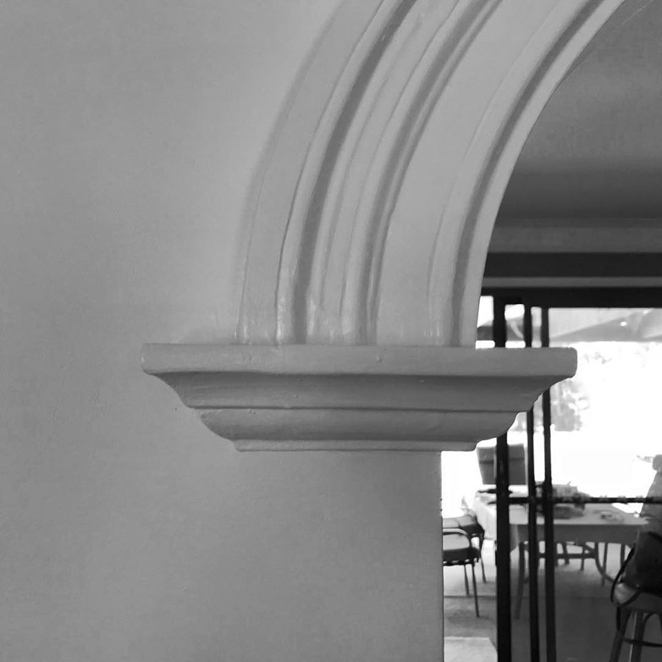 Wall with decoration— Manufacturing Cornices in Logan Village, QLD