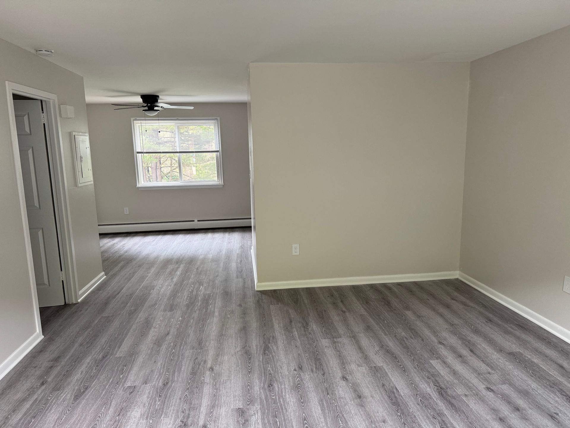 LITCHFIELD GARDENS LIVING AREA