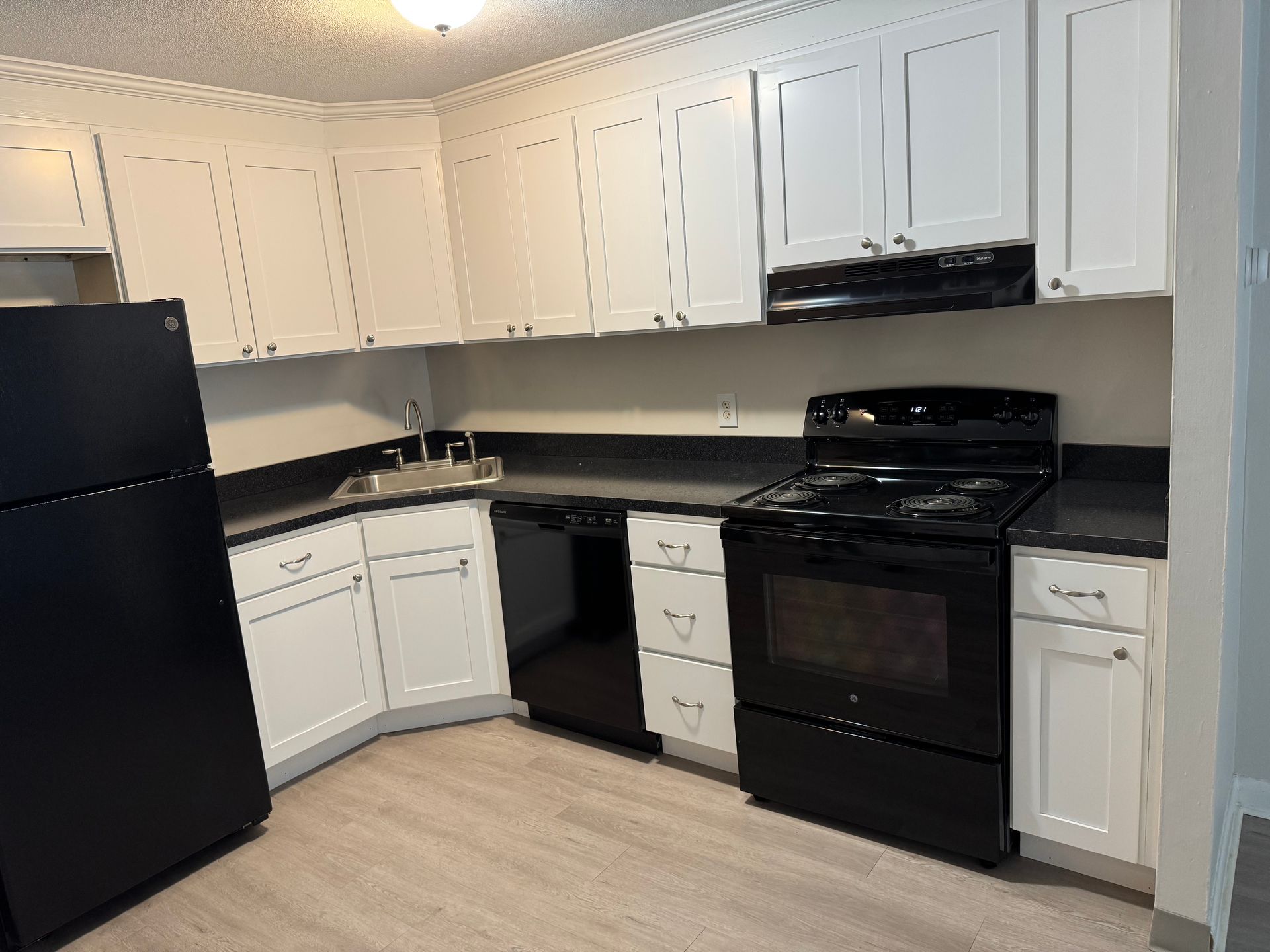 HORNE AVE APTS KITCHEN