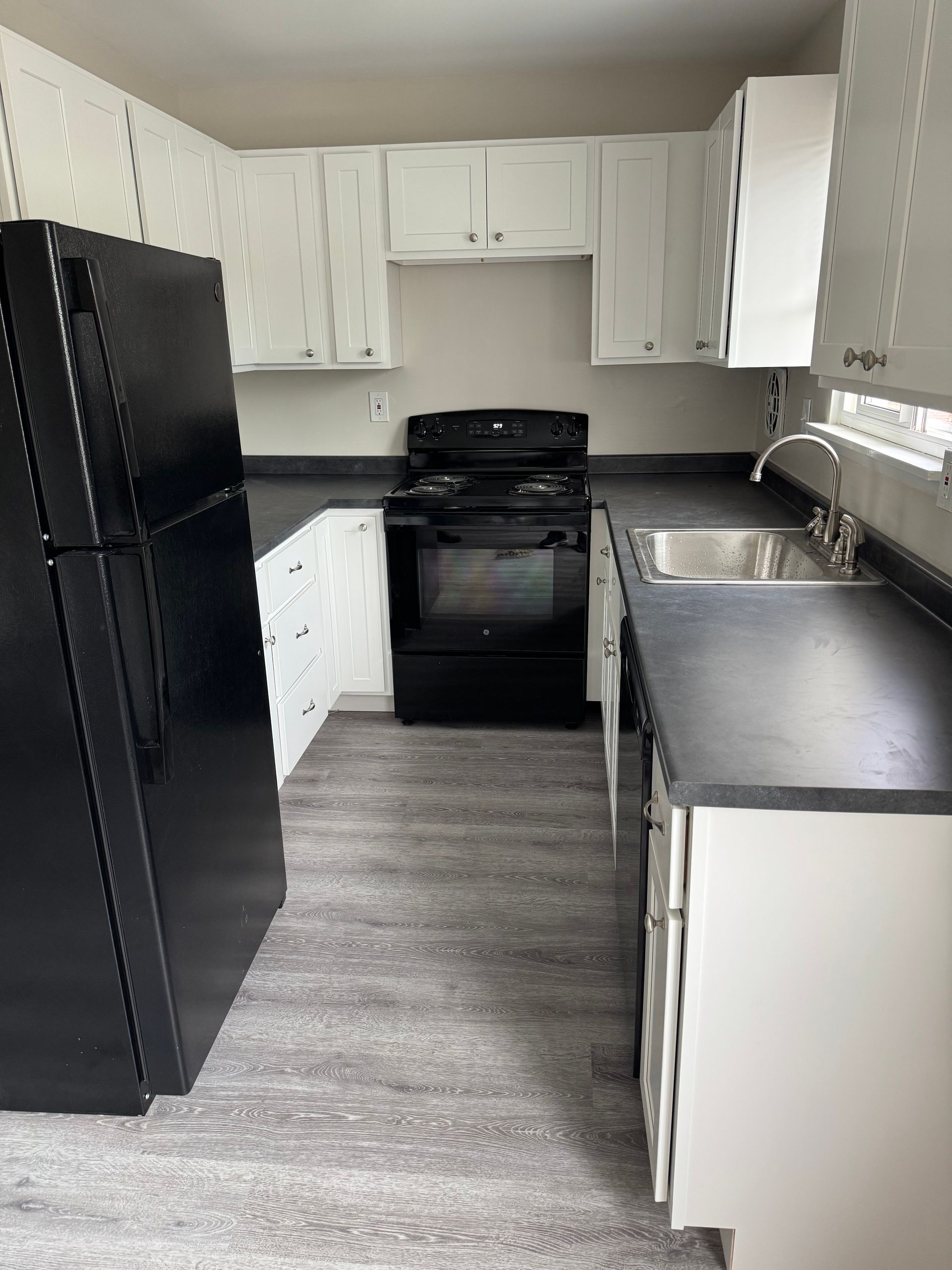 LITCHFIELD GARDENS KITCHEN2