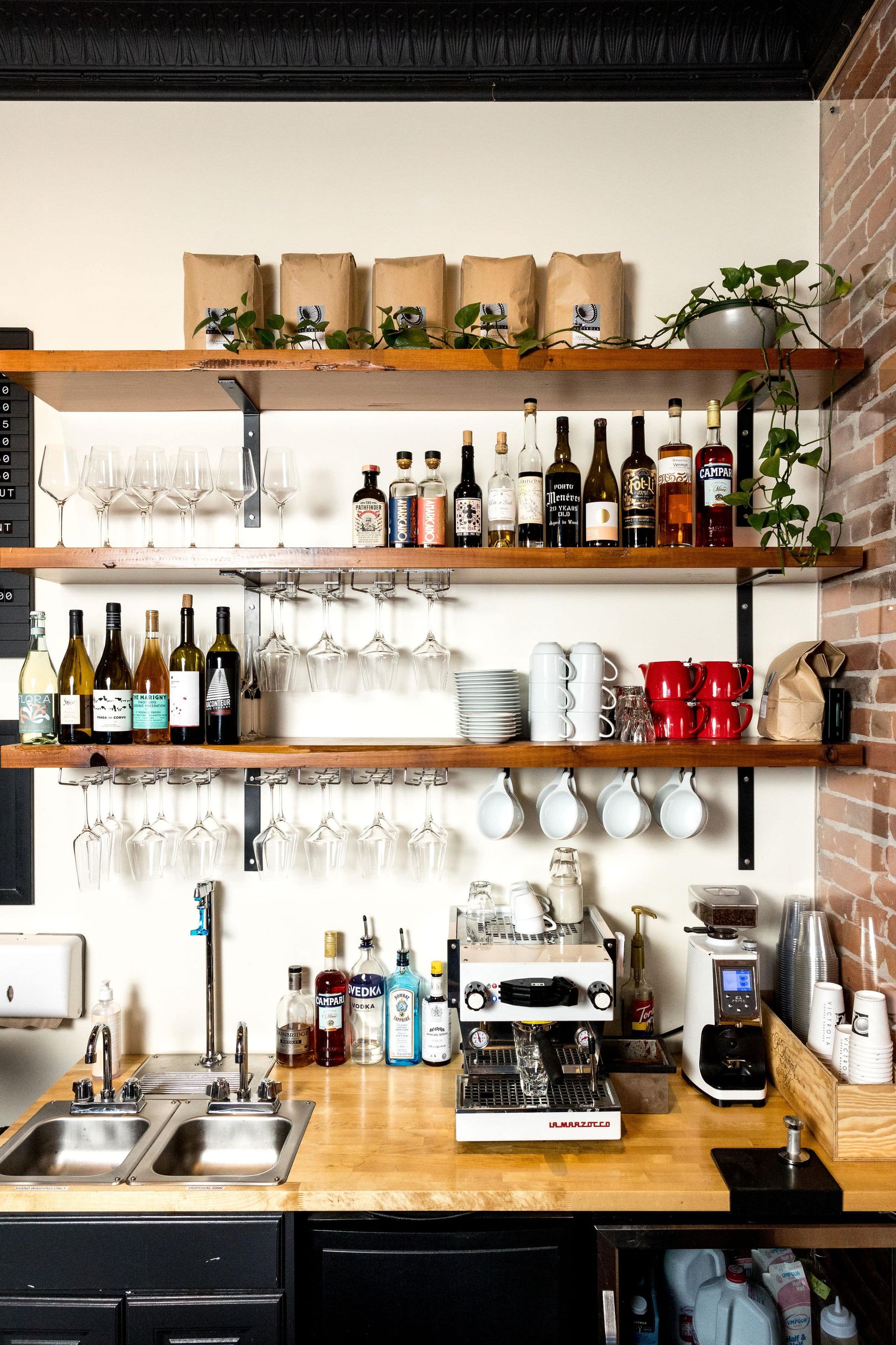 Eat + Drink – The Bishop Hotel