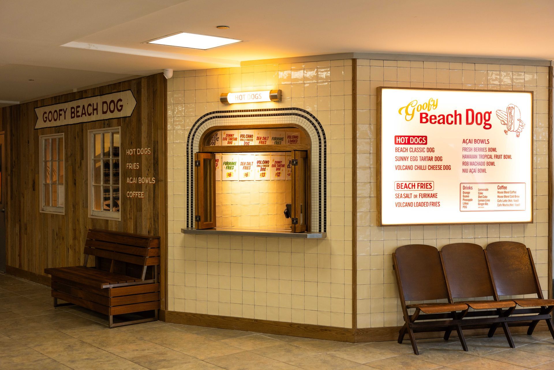 Goofy Cafe & Dine - Waikiki Beach_Hot dog stand