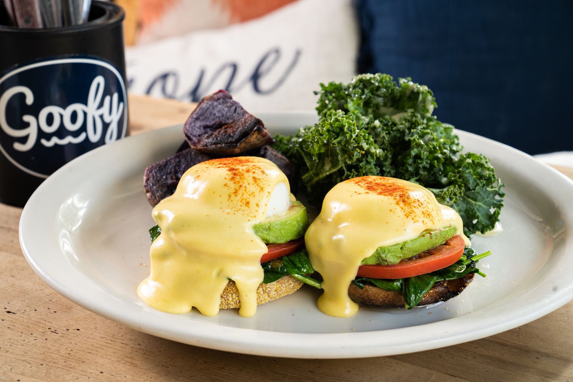 GOOFY Cafe & Dine EGG’S BENEDICT