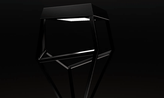 Lampe géométrique noire avec une lumière vive sur un fond sombre.