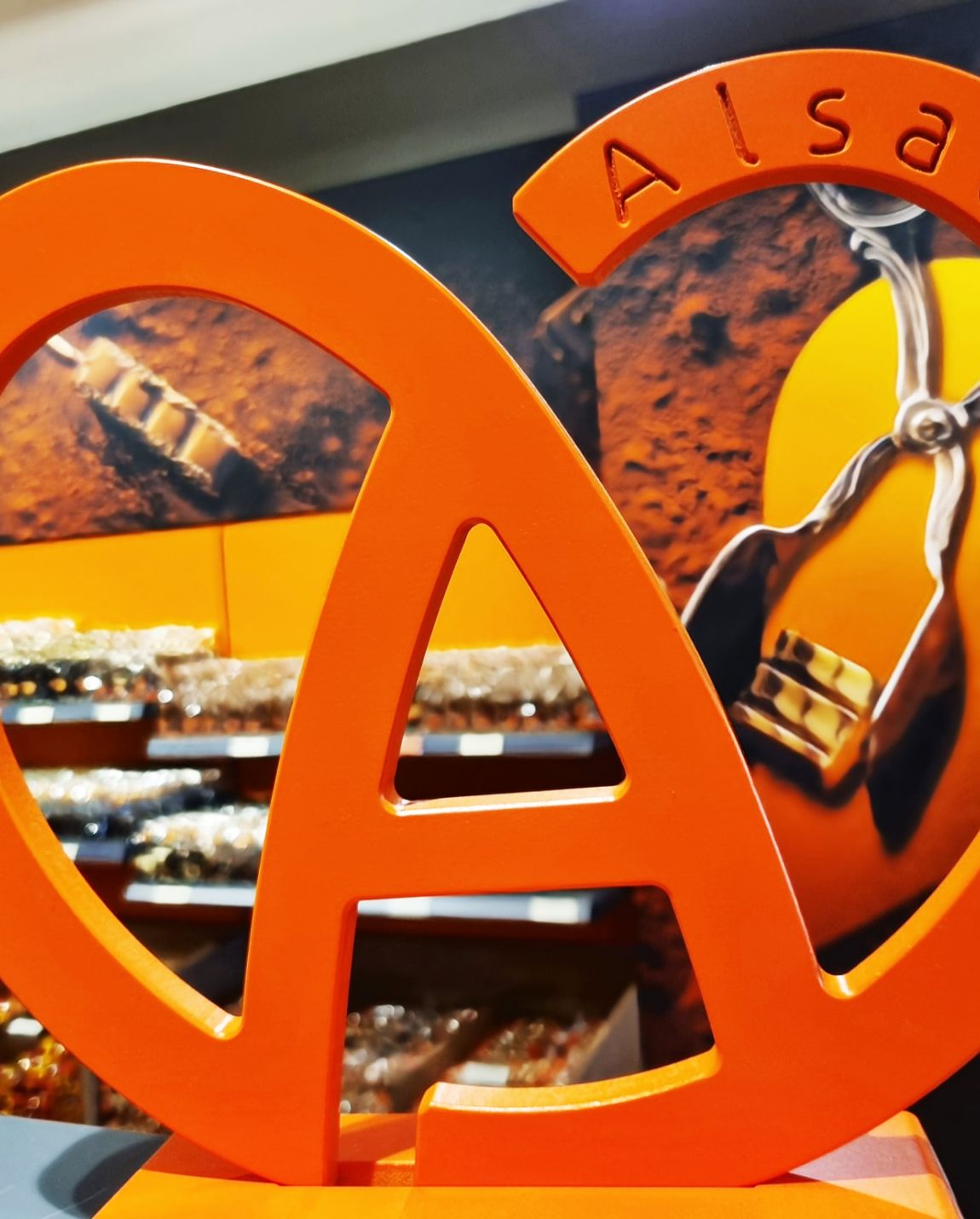 Orange 