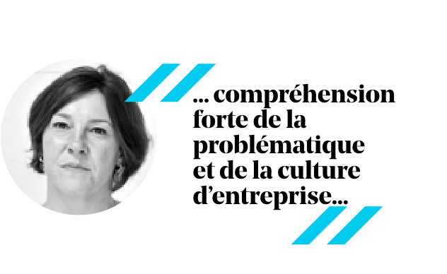 Femme dans un cercle avec citation : « ...une solide compréhension du problème et de la culture de l'entreprise... »