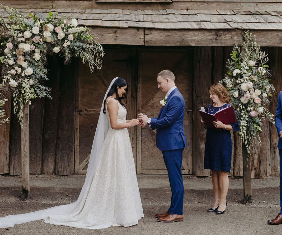 Marriage Celebrant Cheryl Warry Wangaratta