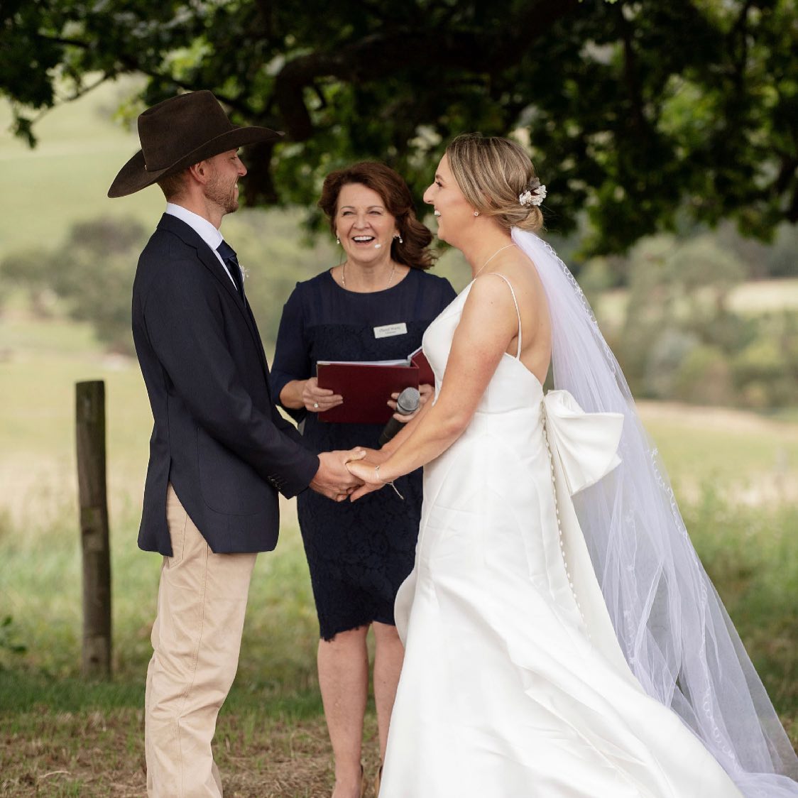 Marriage Celebrant Cheryl Warry Wangaratta