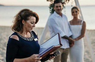 Marriage Celebrant Cheryl Warry Wangaratta