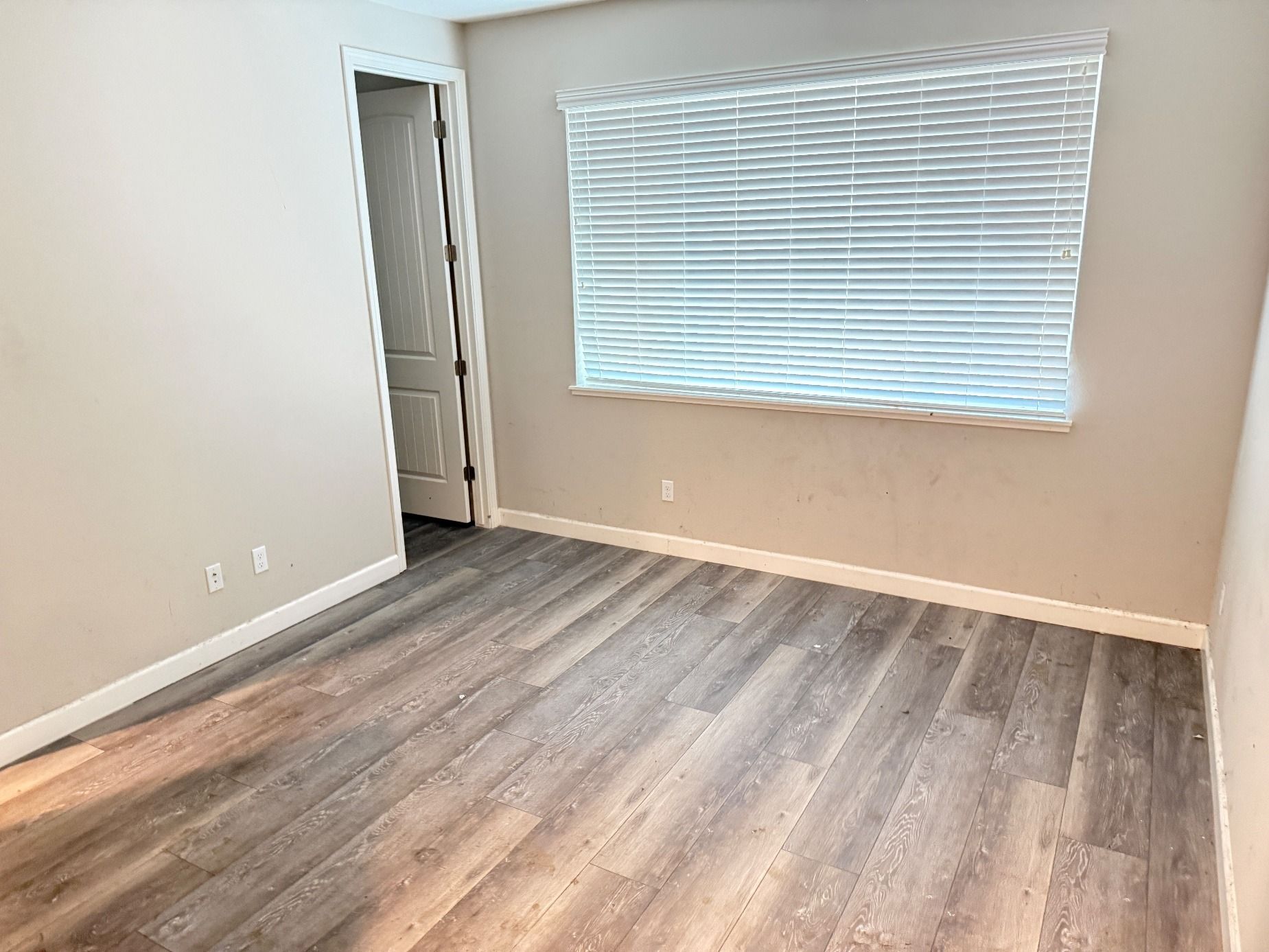 Bedroom cleanout before and after, whole house cleanout in Chico, CA