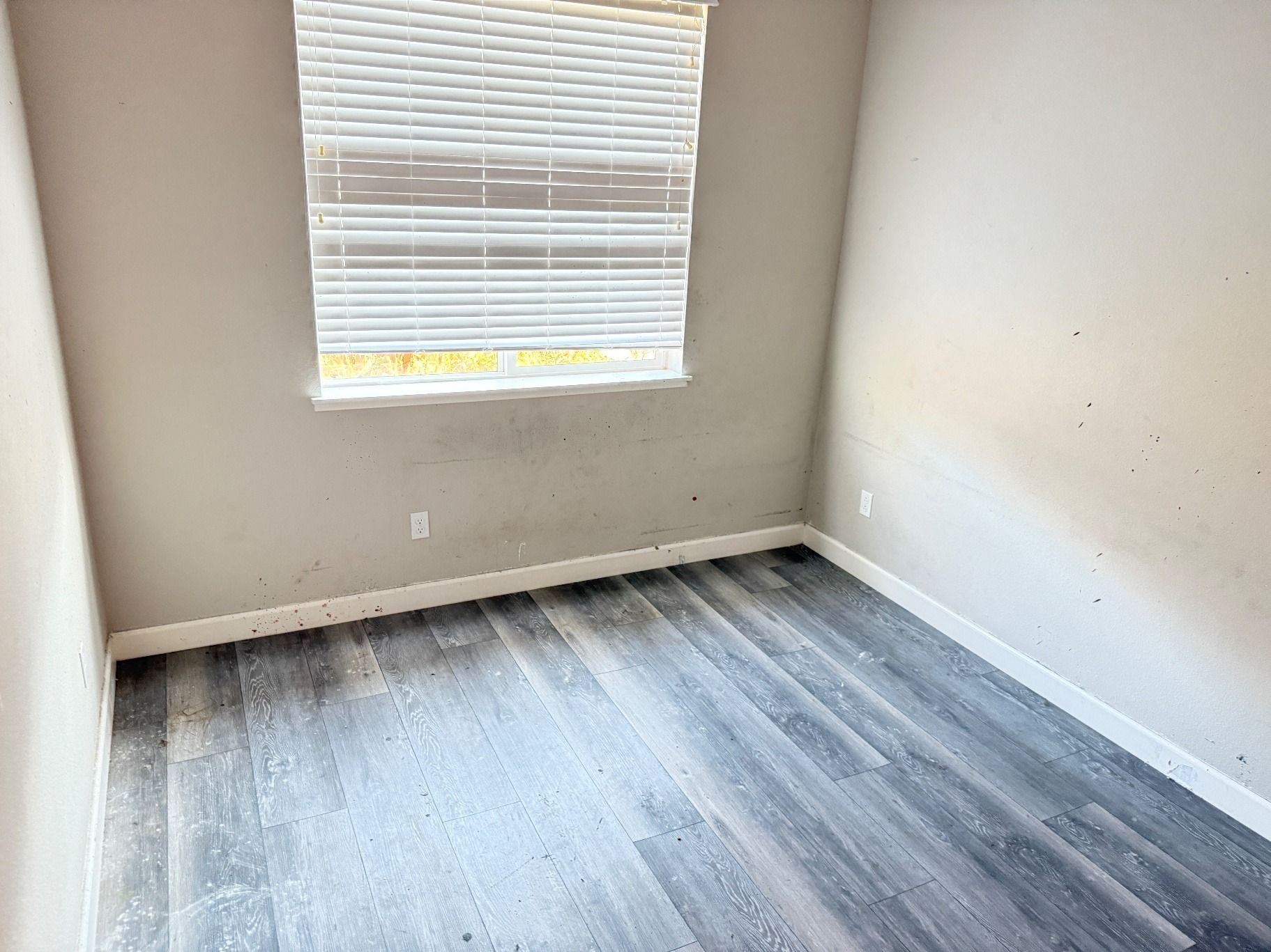 Bedroom cleanout before and after, whole house cleanout in Chico, CA