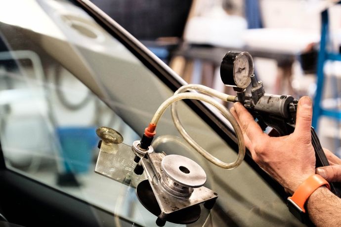 riparazione vetro auto