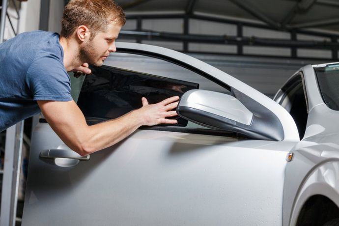 oscuramento vetri auto