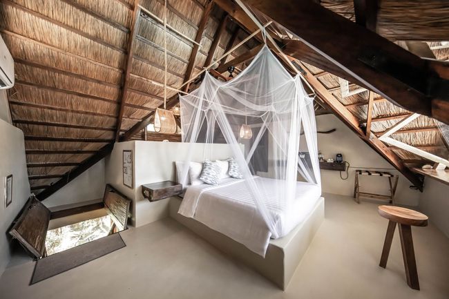Queen Loft Room