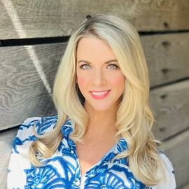 Erin Smith headshot