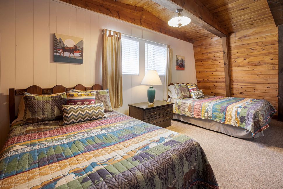 cabin bedroom