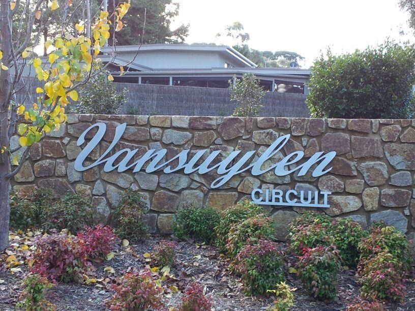 A stone wall with vansaylen circuit written on it