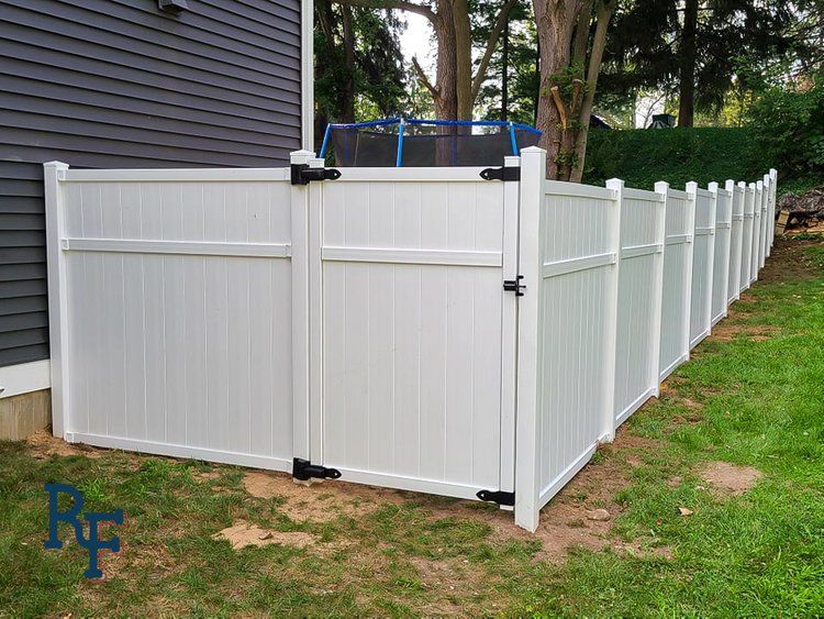 Renegade Fences & Farm High-Quality Backyard Wood Fence Solutions.