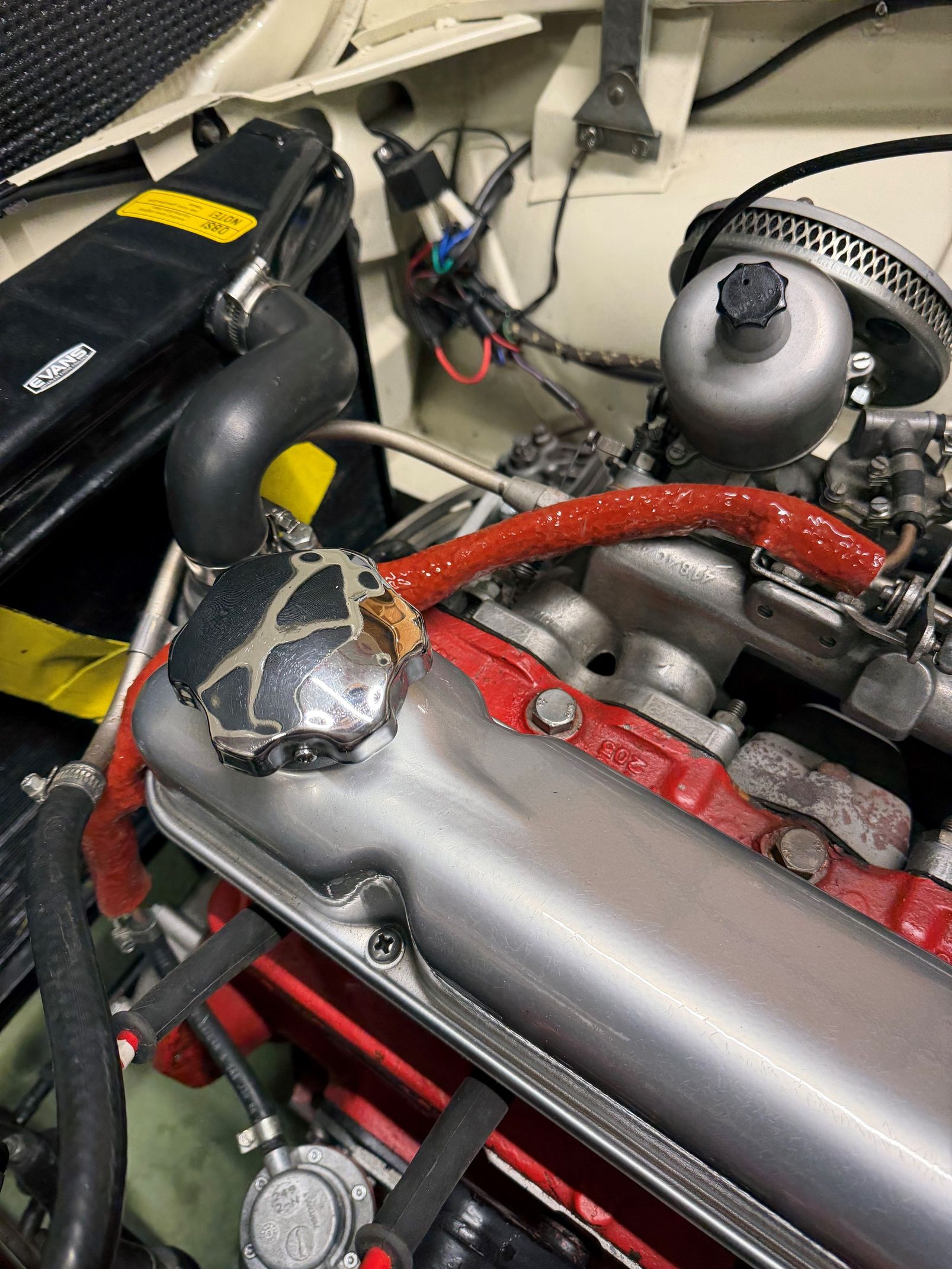 Classic Car with Pyrosleeve PGH.20/ROS providing fuel line protection
near hot exhaust