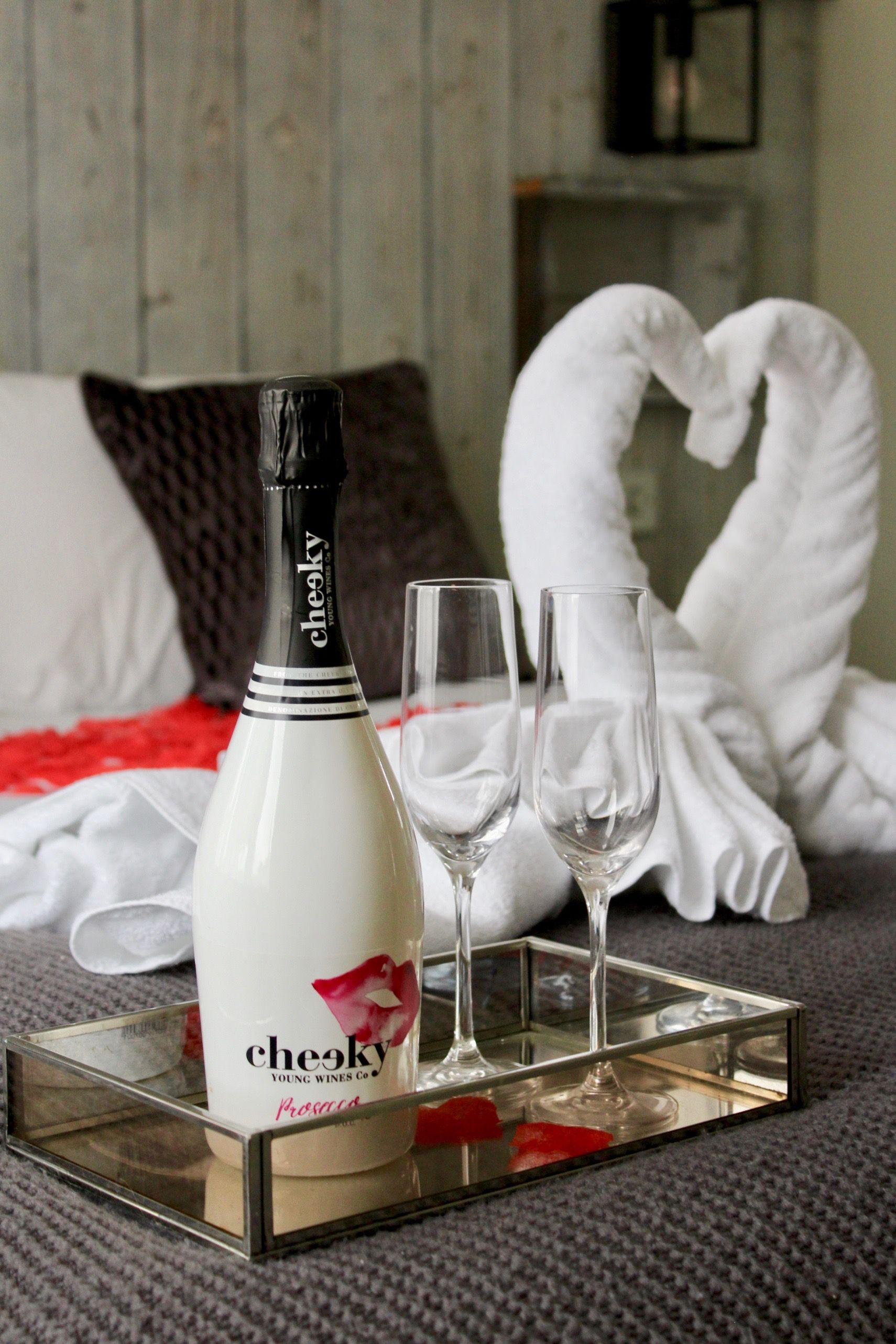 All you need is love hamper set