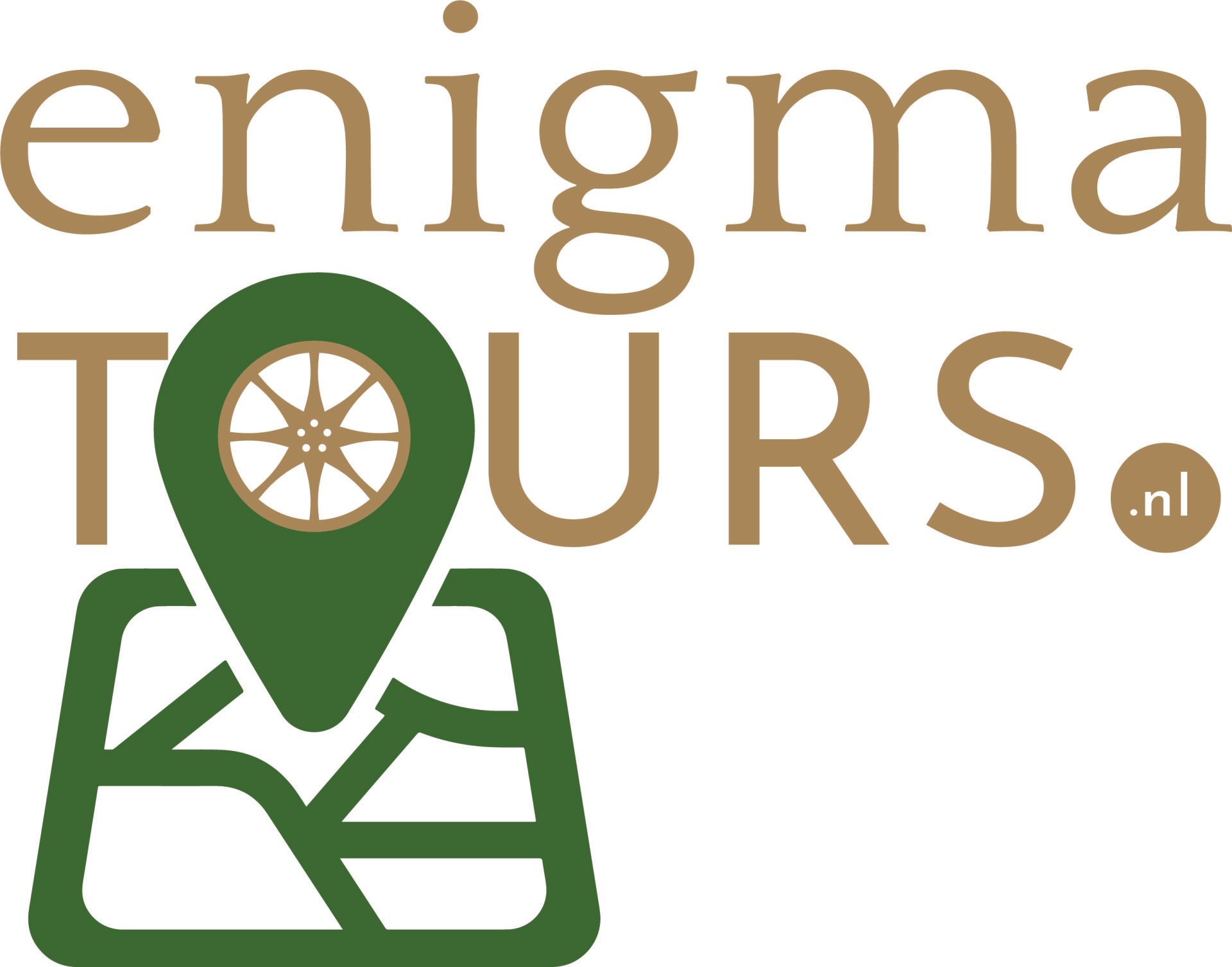 Logo voor Enigma Tours: tekst boven een groene kaartmarkering, met een kompasroos erin, boven een kaartomtrek.