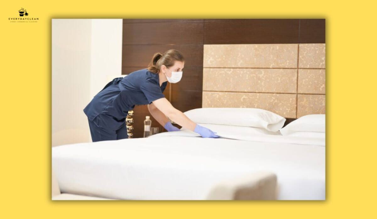 bedroom hotel style cleaning
