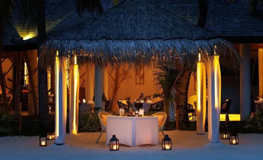OZEN LIFE MAADHOO — Best for Premium All-Inclusive and Underwater Dining
