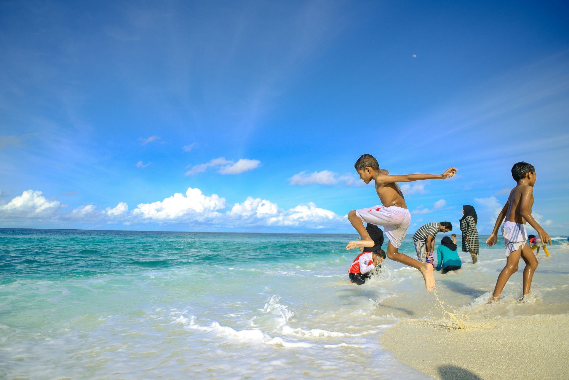 What a Typical Day Looks Like on a Family Maldives Holiday
