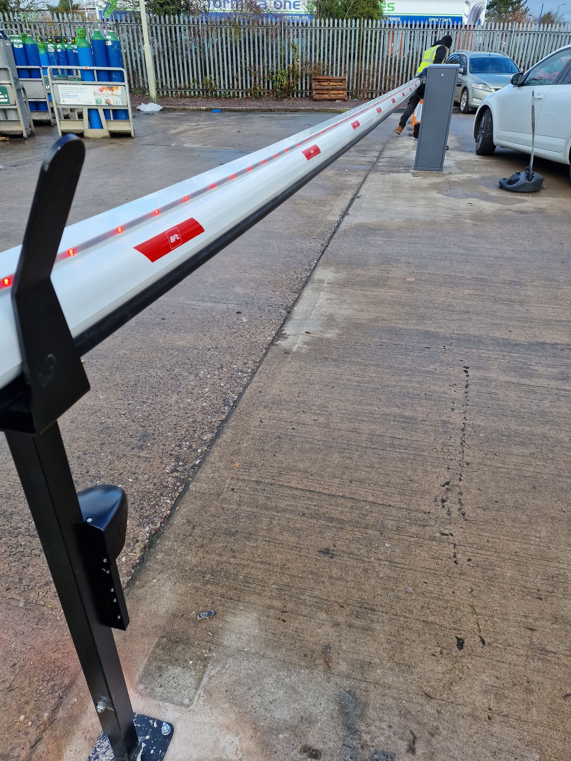 Electronic Gate and barrier example