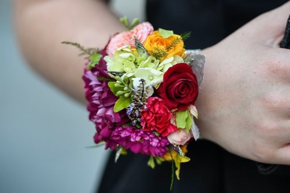 boutonnieres and corsages prairieville