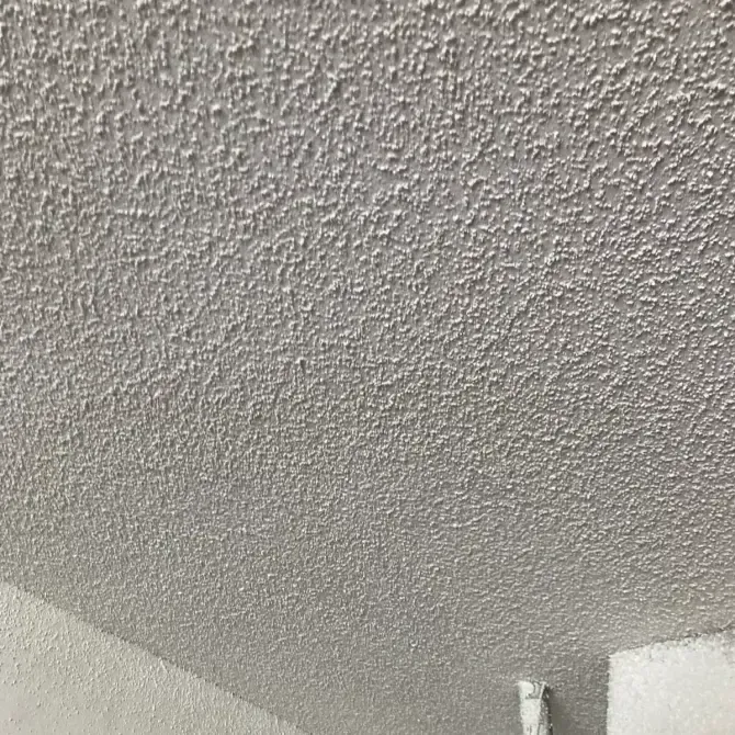 Popcorn ceiling before removal