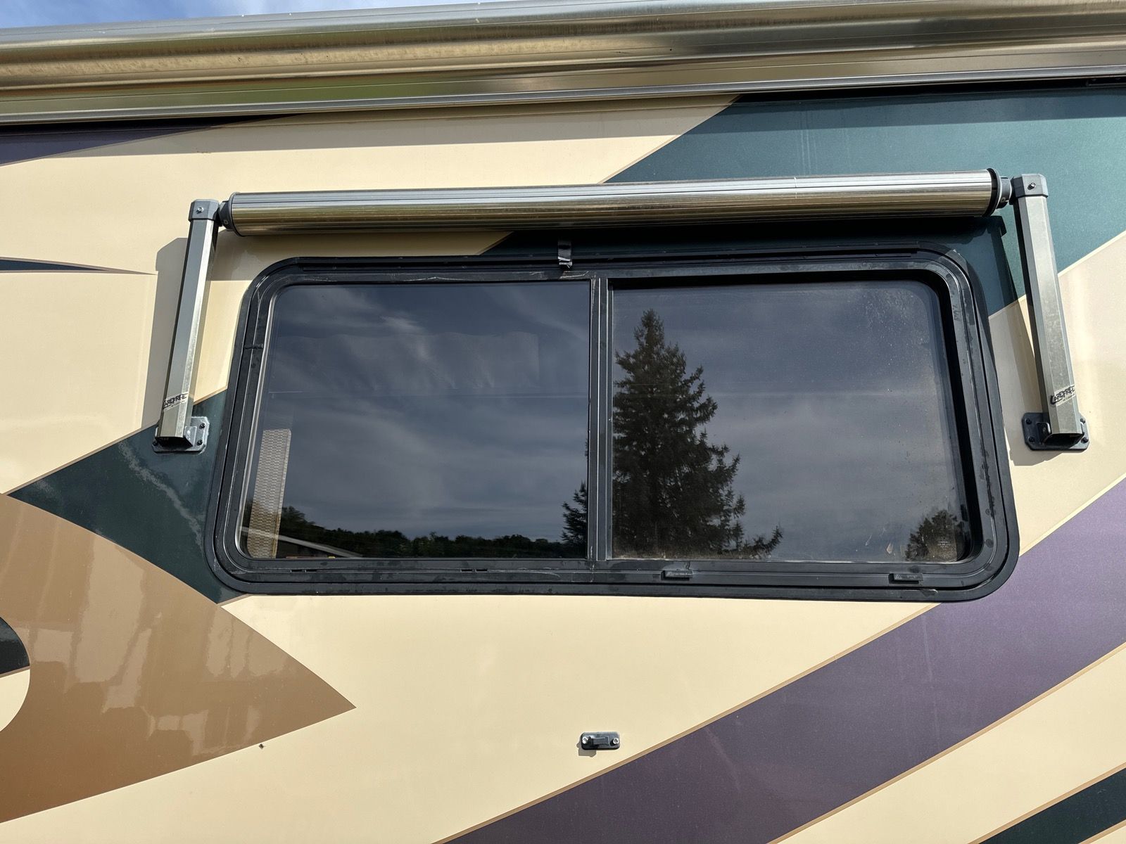 RV windshield replacement in Twin Falls, ID RV windshield replacement in Twin Falls, ID