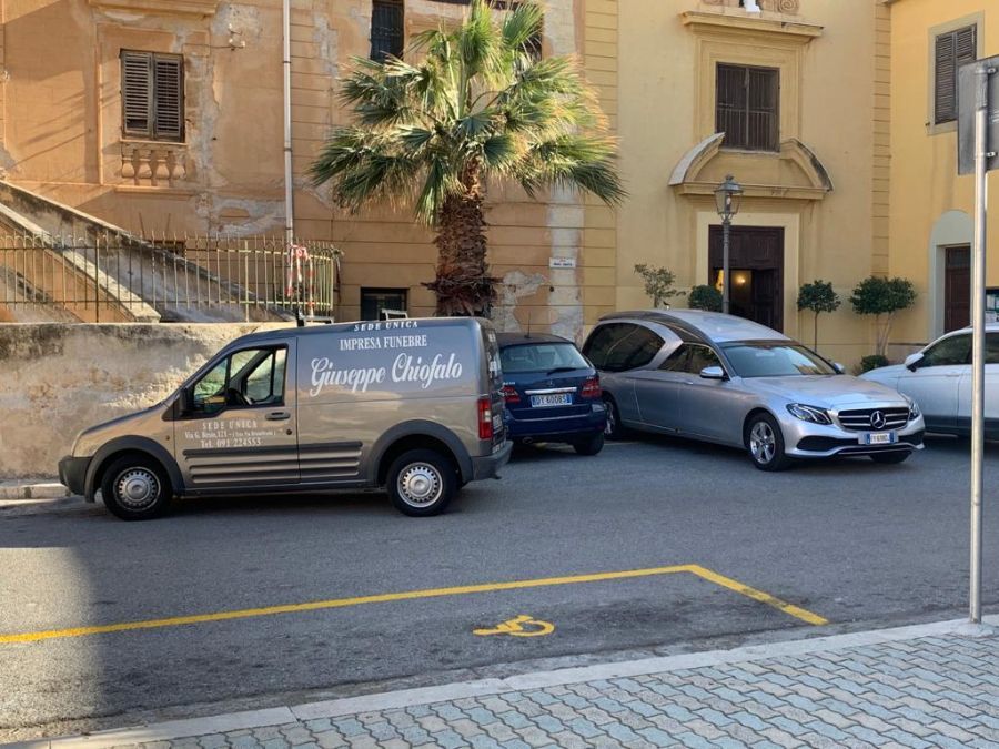 auto funebri dell'agenzia