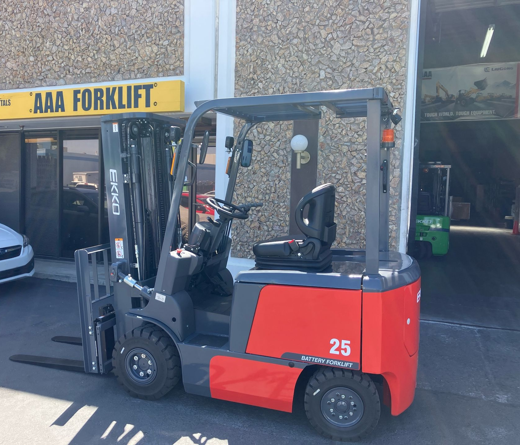 EKKO Electric Lithium-Ion Forklift