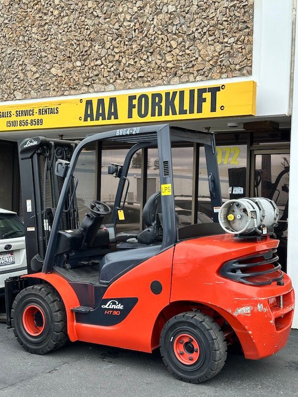 Linde HT30 Forklift