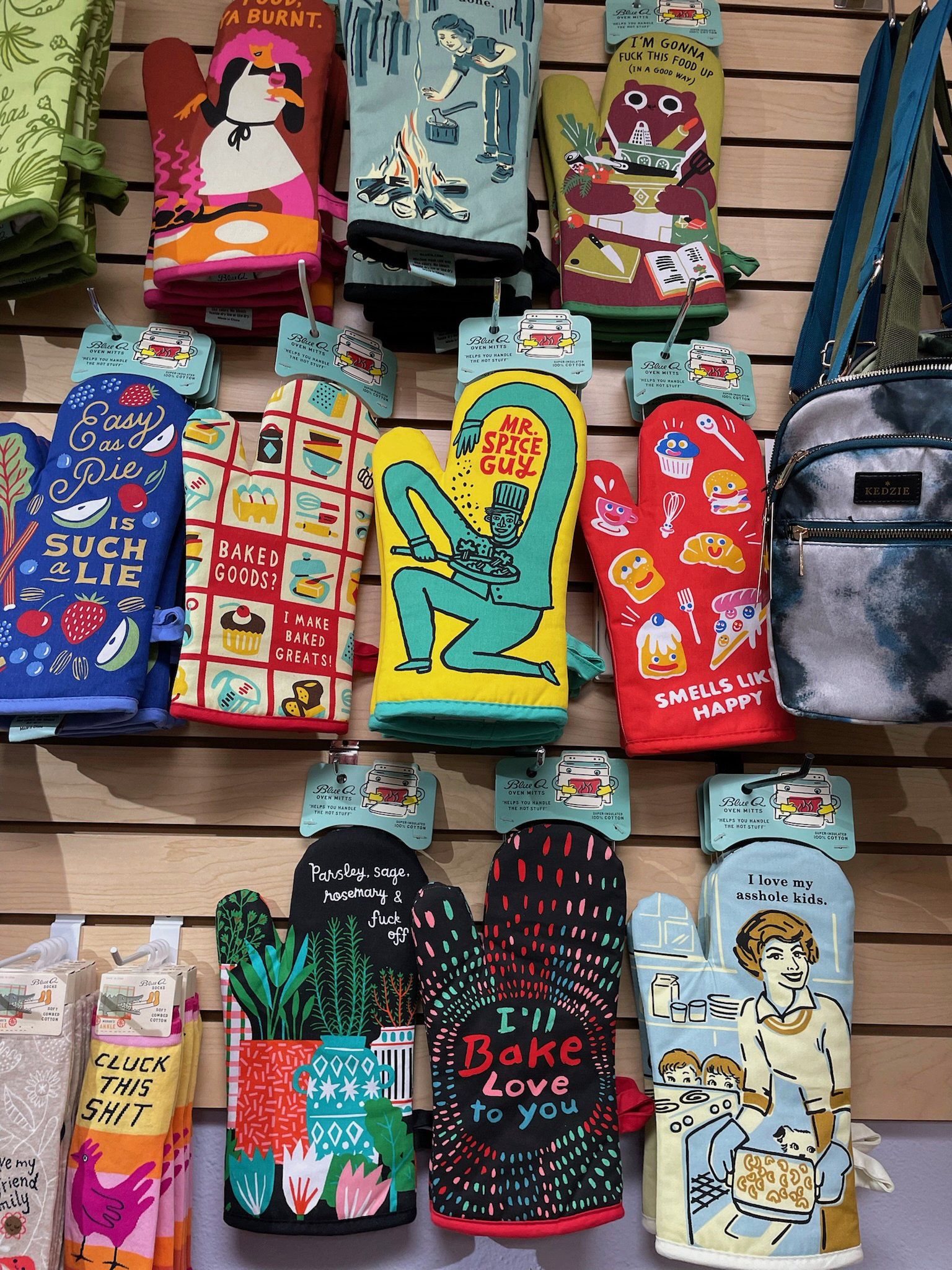 oven mitts on display rack