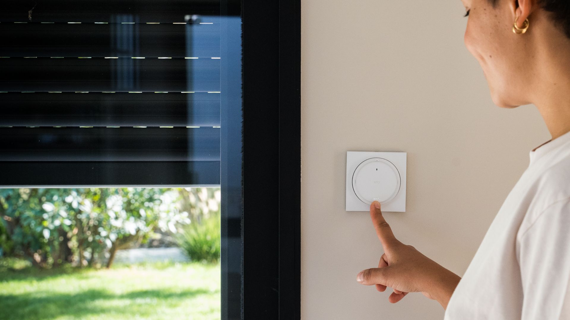 schermature automatizzate con domotica di Battisti Serramenti a Sover, Trento
