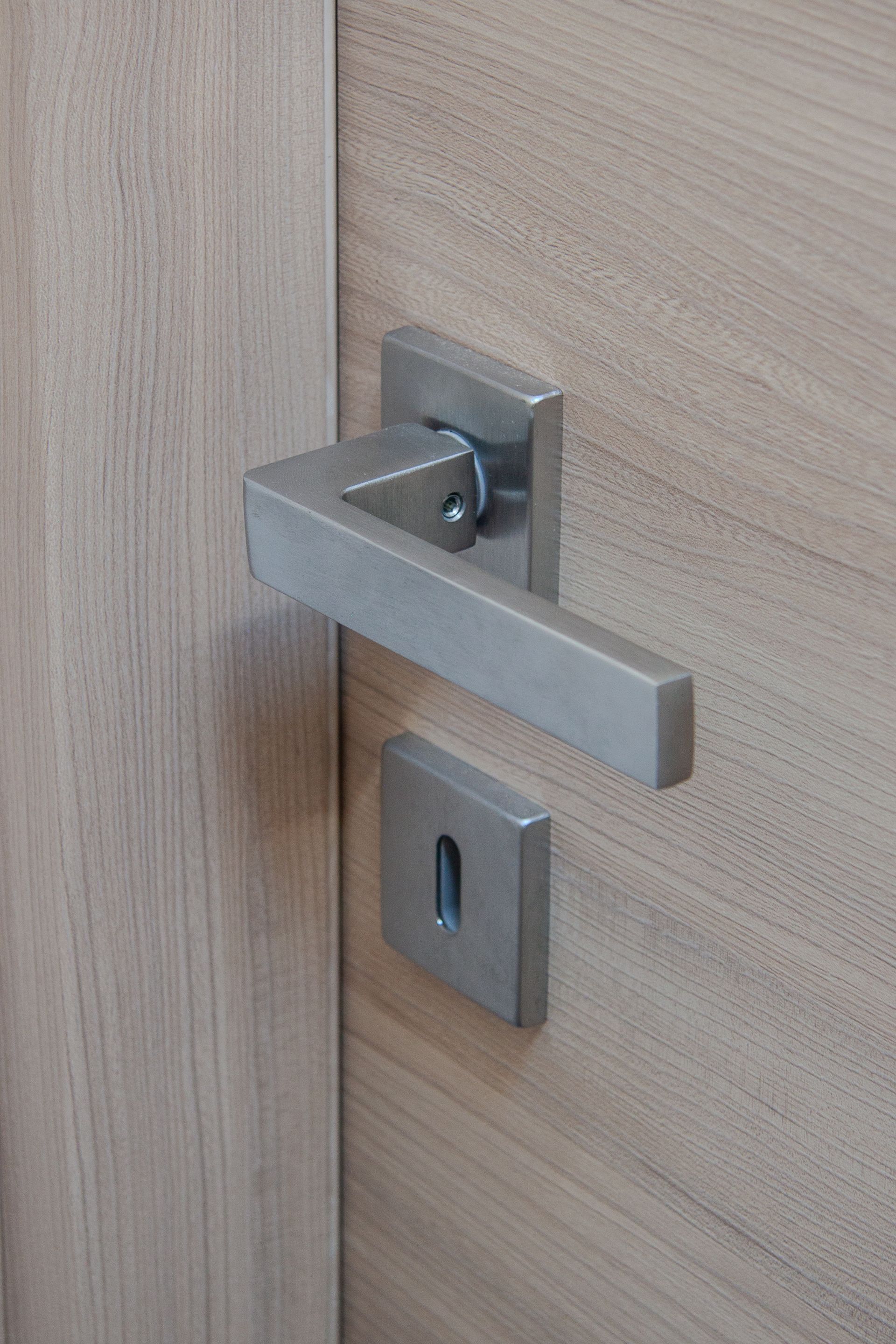 porta per interni in legno di Battisti Serramenti a Sover, Trento
