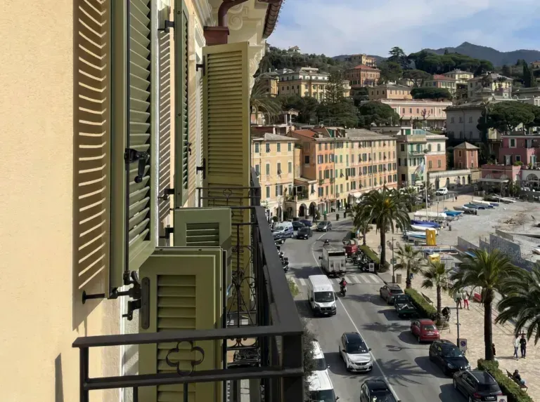 scuri per finestre di Battisti Serramenti a Sover, Trento