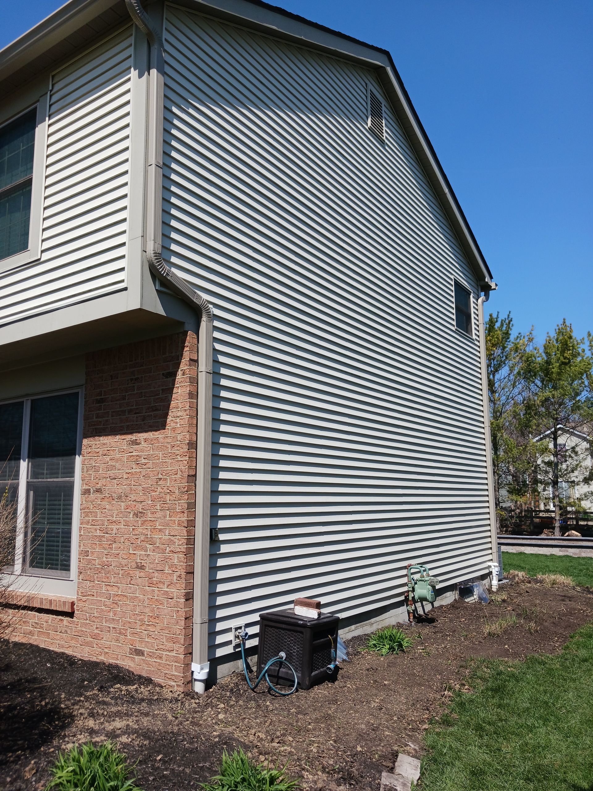 Seamless Gutter Installation