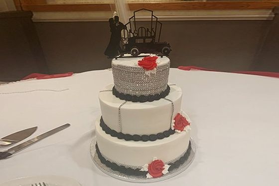 Three Layer Wedding Cake — Chicagoland, IL — Design on a Dime Co Inc Three Layer Wedding Cake — Chicagoland, IL — Design on a Dime Co Inc